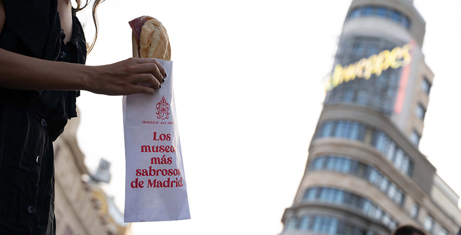 Bocadillo de jamón ibérico del Museo del Jamón en la Gran Vía, Madrid.