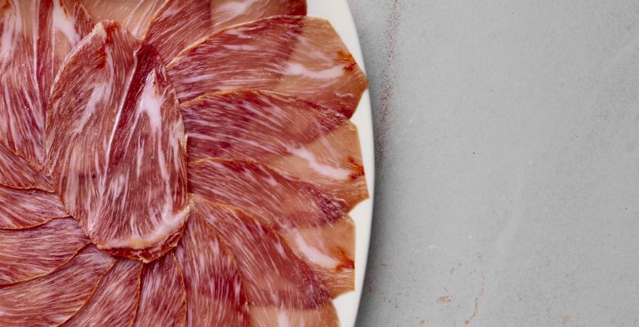 Lomo ibérico de bellota curado, uno de los embutidos más apreciados